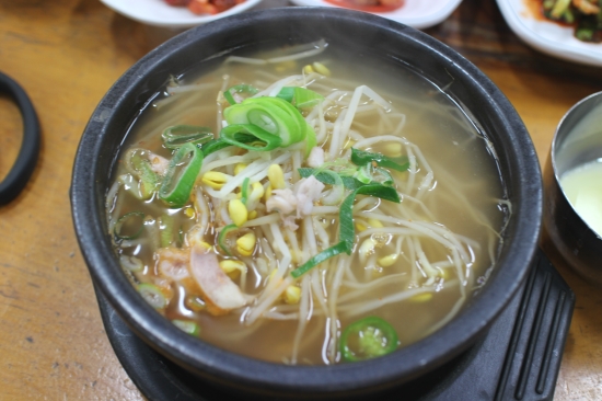 왱이네콩나물국밥02.JPG